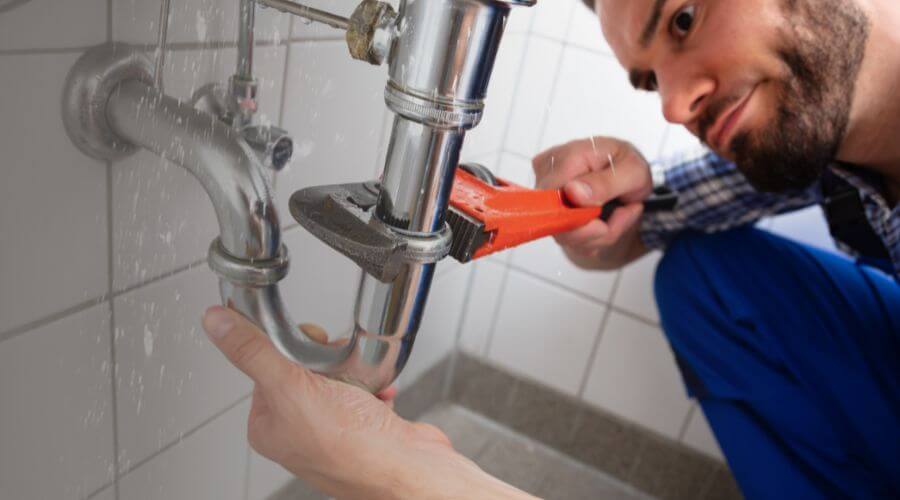 Professional clogged toilet repair services in Missouri City, MO